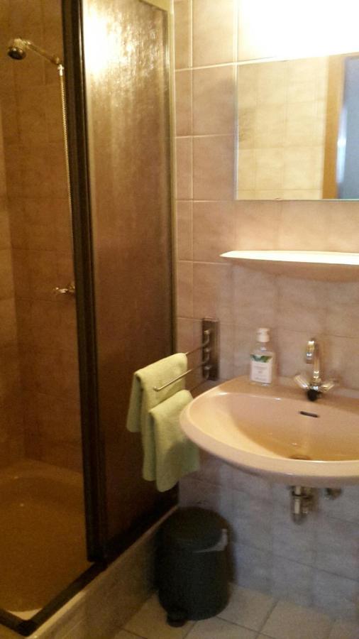 Altes Saengerheim Hotel Quierschied Екстериор снимка