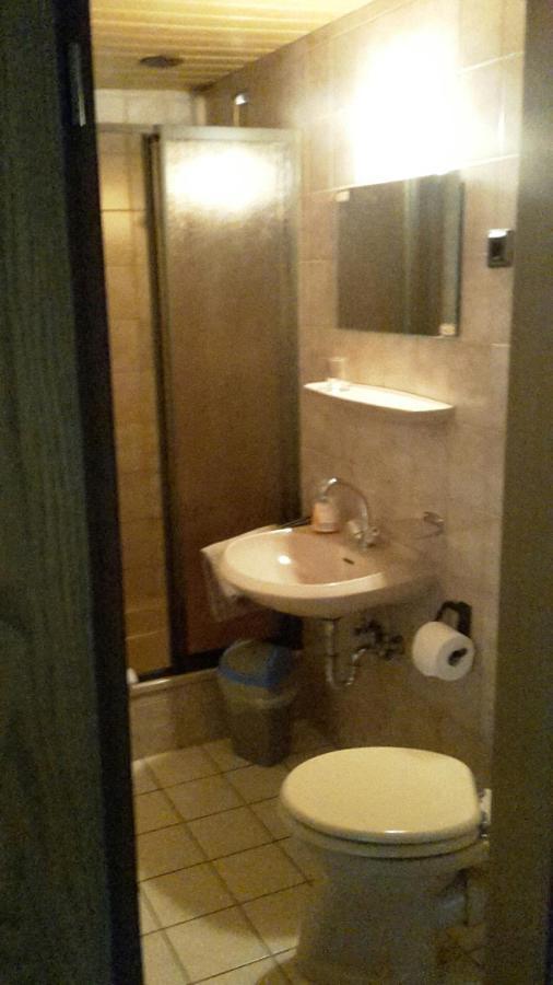 Altes Saengerheim Hotel Quierschied Екстериор снимка